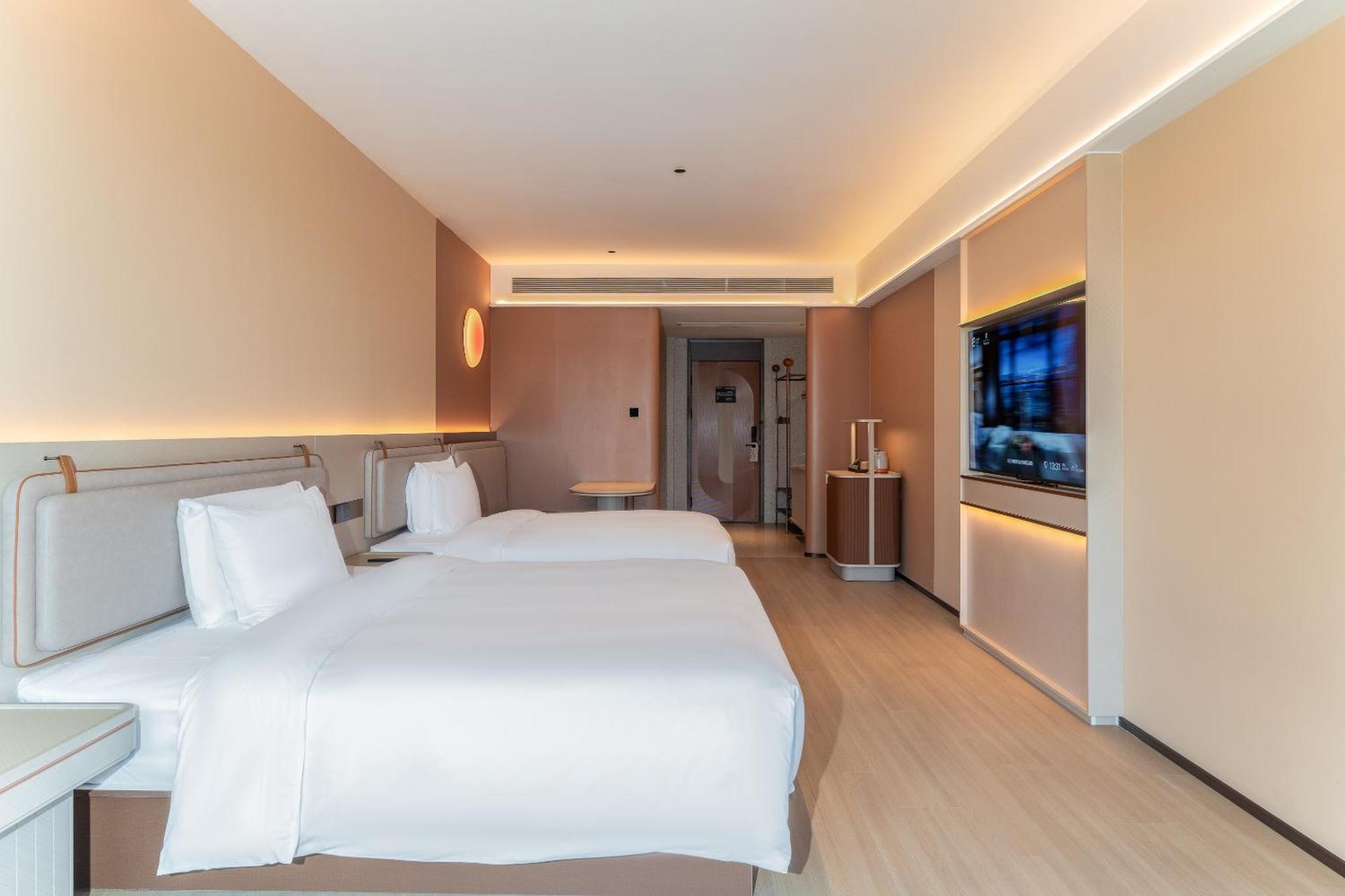Mehood Lestie International Hotel Zhuhai Lovers Road Branch - Free Breakfast & Free Afternoon Tea & Free Midnight Snack 외부 사진
