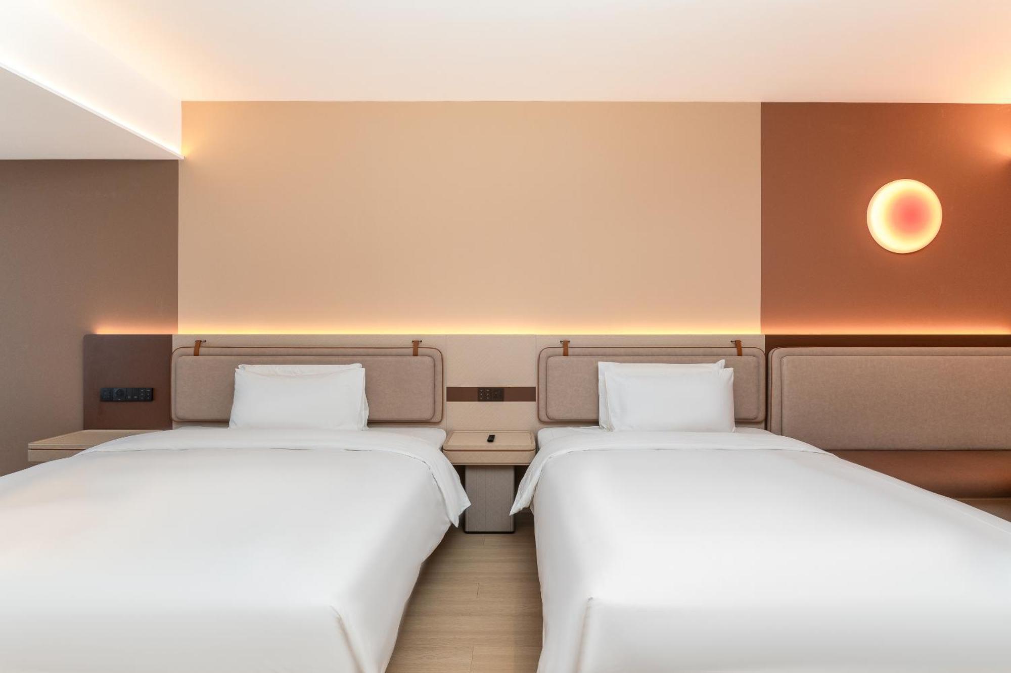 Mehood Lestie International Hotel Zhuhai Lovers Road Branch - Free Breakfast & Free Afternoon Tea & Free Midnight Snack 외부 사진